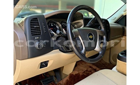 Buy Import Chevrolet Silverado White Car in Import - Dubai in Great Comore Buy Import Chevrolet Silverado White Car in Import - Dubai in Great Comore