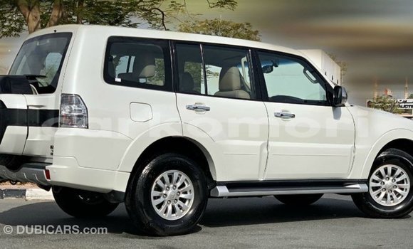 Buy Import Mitsubishi Pajero White Car in Import - Dubai in Great Comore Buy Import Mitsubishi Pajero White Car in Import - Dubai in Great Comore