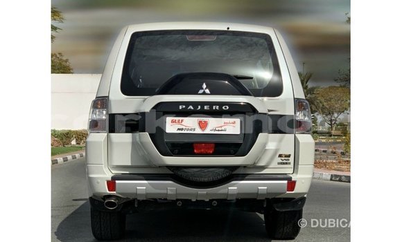 Buy Import Mitsubishi Pajero White Car in Import - Dubai in Great Comore Buy Import Mitsubishi Pajero White Car in Import - Dubai in Great Comore
