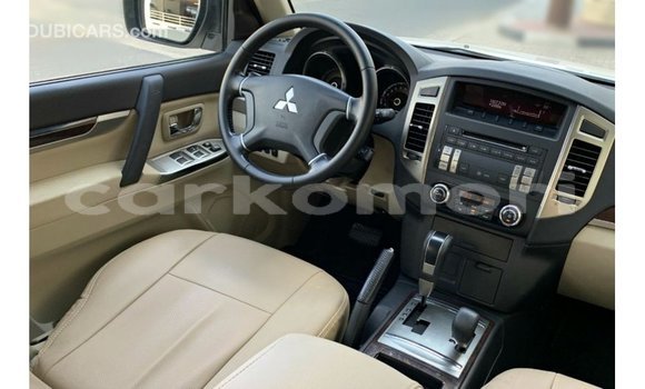 Buy Import Mitsubishi Pajero White Car in Import - Dubai in Great Comore Buy Import Mitsubishi Pajero White Car in Import - Dubai in Great Comore