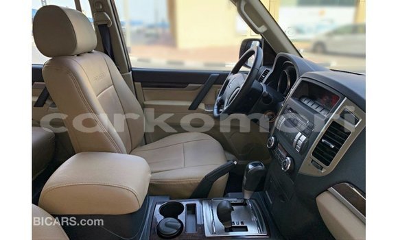 Buy Import Mitsubishi Pajero White Car in Import - Dubai in Great Comore Buy Import Mitsubishi Pajero White Car in Import - Dubai in Great Comore