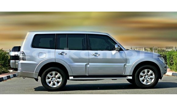 Buy Import Mitsubishi Pajero Other Car in Import - Dubai in Great Comore Buy Import Mitsubishi Pajero Other Car in Import - Dubai in Great Comore
