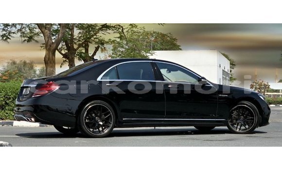 Buy Import Mercedes-Benz 190 Black Car in Import - Dubai in Great Comore Buy Import Mercedes-Benz 190 Black Car in Import - Dubai in Great Comore