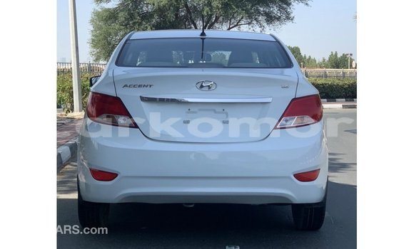 Buy Import Hyundai Accent White Car in Import - Dubai in Great Comore Buy Import Hyundai Accent White Car in Import - Dubai in Great Comore