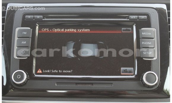 Acheter Import Voiture Volkswagen Beetle Bleu à Import - Dubai, Grande Comore Acheter Import Voiture Volkswagen Beetle Bleu à Import - Dubai, Grande Comore