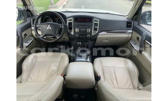 Buy Import Mitsubishi Pajero White Car in Import - Dubai in Great Comore Buy Import Mitsubishi Pajero White Car in Import - Dubai in Great Comore