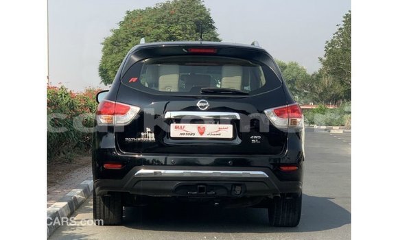 Acheter Import Voiture Nissan Pathfinder Noir à Import - Dubai, Grande Comore Acheter Import Voiture Nissan Pathfinder Noir à Import - Dubai, Grande Comore