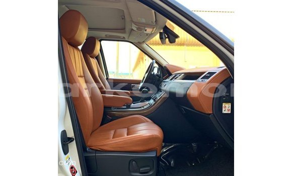 Buy Import Land Rover Range Rover White Car in Import - Dubai in Great Comore Buy Import Land Rover Range Rover White Car in Import - Dubai in Great Comore