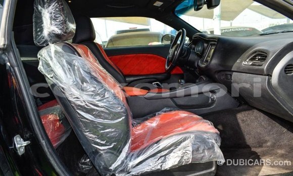 Acheter Import Voiture Dodge Challenger Noir à Import - Dubai, Grande Comore Acheter Import Voiture Dodge Challenger Noir à Import - Dubai, Grande Comore