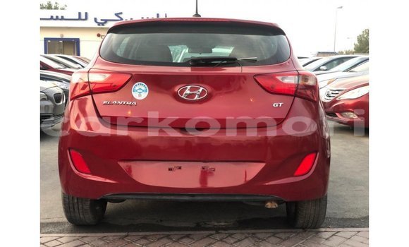 Acheter Import Voiture Hyundai Elantra Rouge à Import - Dubai, Grande Comore Acheter Import Voiture Hyundai Elantra Rouge à Import - Dubai, Grande Comore