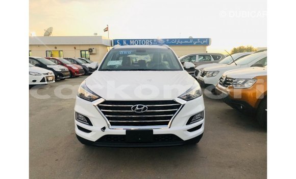 Acheter Import Voiture Hyundai Tucson Blanc à Import - Dubai, Grande Comore Acheter Import Voiture Hyundai Tucson Blanc à Import - Dubai, Grande Comore