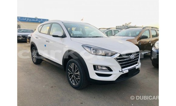 Acheter Import Voiture Hyundai Tucson Blanc à Import - Dubai, Grande Comore Acheter Import Voiture Hyundai Tucson Blanc à Import - Dubai, Grande Comore