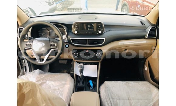 Acheter Import Voiture Hyundai Tucson Blanc à Import - Dubai, Grande Comore Acheter Import Voiture Hyundai Tucson Blanc à Import - Dubai, Grande Comore