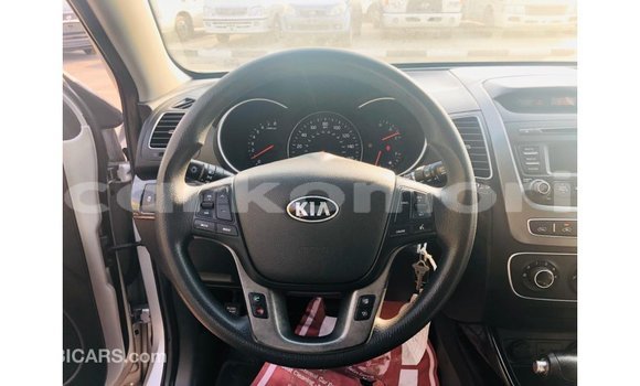 Acheter Import Voiture Kia Sorento Autre à Import - Dubai, Grande Comore Acheter Import Voiture Kia Sorento Autre à Import - Dubai, Grande Comore