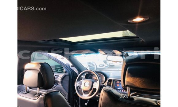 Acheter Import Voiture Jeep Grand Cherokee Noir à Import - Dubai, Grande Comore Acheter Import Voiture Jeep Grand Cherokee Noir à Import - Dubai, Grande Comore