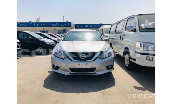 Acheter Import Voiture Nissan Altima Autre à Import - Dubai, Grande Comore Acheter Import Voiture Nissan Altima Autre à Import - Dubai, Grande Comore