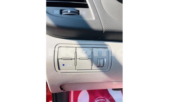 Acheter Import Voiture Hyundai Accent Rouge à Import - Dubai, Grande Comore Acheter Import Voiture Hyundai Accent Rouge à Import - Dubai, Grande Comore