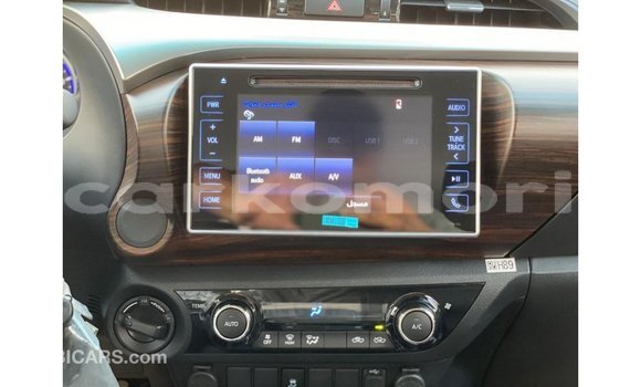 Acheter Import Voiture Toyota Hilux Blanc à Import - Dubai, Grande Comore Acheter Import Voiture Toyota Hilux Blanc à Import - Dubai, Grande Comore