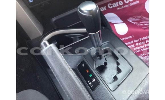 Acheter Import Voiture Toyota 4Runner Noir à Import - Dubai, Grande Comore Acheter Import Voiture Toyota 4Runner Noir à Import - Dubai, Grande Comore