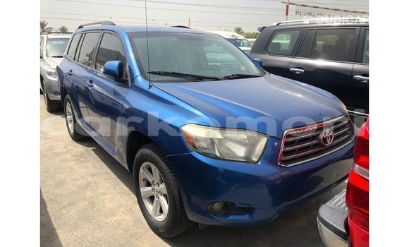 Acheter Import Voiture Toyota Highlander Bleu à Import - Dubai, Grande Comore Acheter Import Voiture Toyota Highlander Bleu à Import - Dubai, Grande Comore