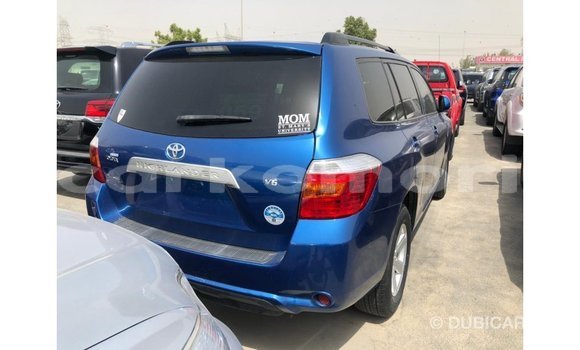 Acheter Import Voiture Toyota Highlander Bleu à Import - Dubai, Grande Comore Acheter Import Voiture Toyota Highlander Bleu à Import - Dubai, Grande Comore