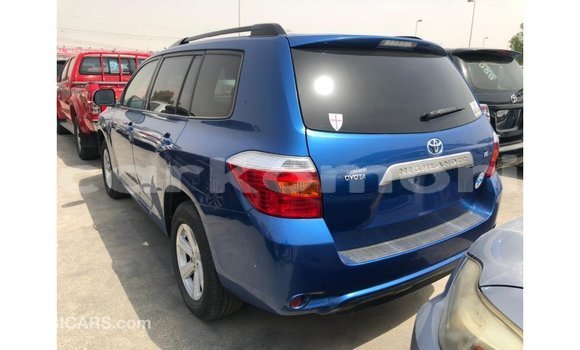 Acheter Import Voiture Toyota Highlander Bleu à Import - Dubai, Grande Comore Acheter Import Voiture Toyota Highlander Bleu à Import - Dubai, Grande Comore
