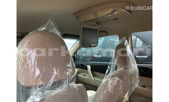 Acheter Import Voiture Toyota Highlander Bleu à Import - Dubai, Grande Comore Acheter Import Voiture Toyota Highlander Bleu à Import - Dubai, Grande Comore