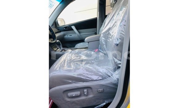 Acheter Import Voiture Toyota Highlander Autre à Import - Dubai, Grande Comore Acheter Import Voiture Toyota Highlander Autre à Import - Dubai, Grande Comore