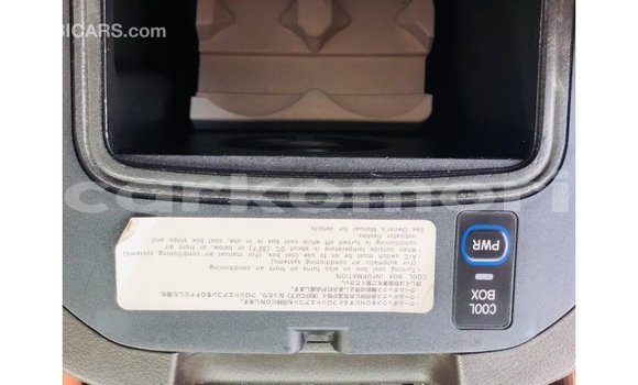 Acheter Import Voiture Toyota Prado Noir à Import - Dubai, Grande Comore Acheter Import Voiture Toyota Prado Noir à Import - Dubai, Grande Comore