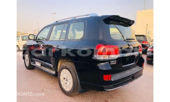 Acheter Import Voiture Toyota Land Cruiser Noir à Import - Dubai, Grande Comore Acheter Import Voiture Toyota Land Cruiser Noir à Import - Dubai, Grande Comore