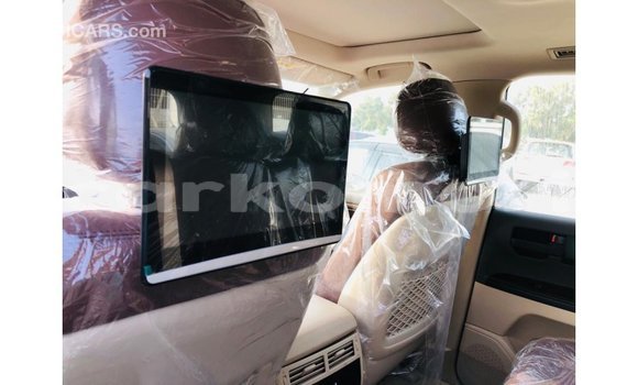 Acheter Import Voiture Toyota Land Cruiser Noir à Import - Dubai, Grande Comore Acheter Import Voiture Toyota Land Cruiser Noir à Import - Dubai, Grande Comore