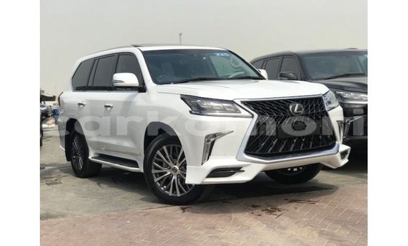 Buy Import Lexus LX White Car in Import - Dubai in Great Comore
