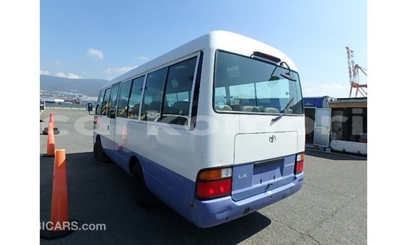 Acheter Import Voiture Toyota Coaster Blanc à Import - Dubai, Grande Comore Acheter Import Voiture Toyota Coaster Blanc à Import - Dubai, Grande Comore