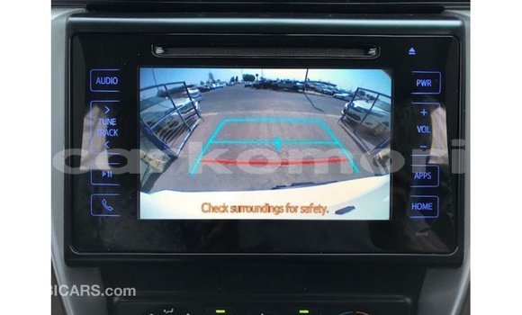 Acheter Import Voiture Toyota Fortuner Blanc à Import - Dubai, Grande Comore Acheter Import Voiture Toyota Fortuner Blanc à Import - Dubai, Grande Comore