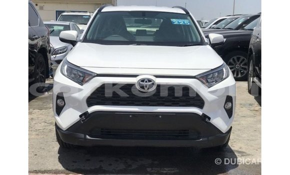 Buy Import Toyota 4Runner White Car in Import - Dubai in Great Comore Buy Import Toyota 4Runner White Car in Import - Dubai in Great Comore
