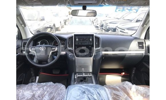 Buy Import Toyota Land Cruiser Black Car in Import - Dubai in Great Comore Buy Import Toyota Land Cruiser Black Car in Import - Dubai in Great Comore