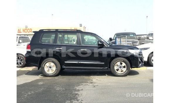 Buy Import Toyota Land Cruiser Black Car in Import - Dubai in Great Comore Buy Import Toyota Land Cruiser Black Car in Import - Dubai in Great Comore