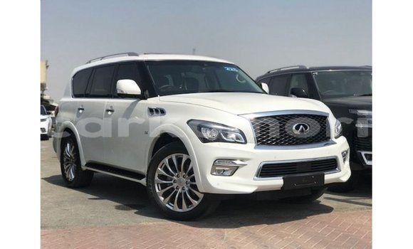 Acheter Import Voiture Infiniti Q Blanc à Import - Dubai, Grande Comore
