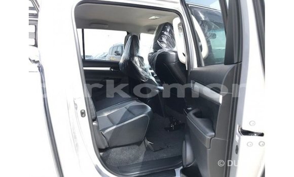 Acheter Import Voiture Toyota Hilux Autre à Import - Dubai, Grande Comore Acheter Import Voiture Toyota Hilux Autre à Import - Dubai, Grande Comore