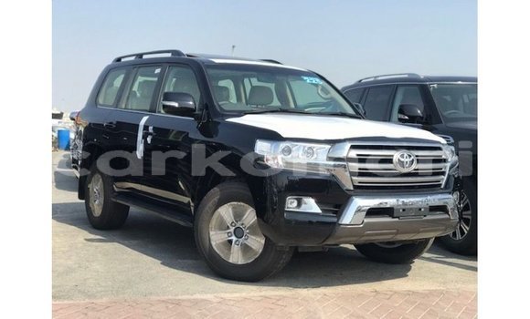 Acheter Import Voiture Toyota Land Cruiser Noir à Import - Dubai, Grande Comore Acheter Import Voiture Toyota Land Cruiser Noir à Import - Dubai, Grande Comore