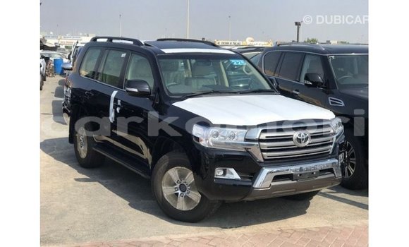 Acheter Import Voiture Toyota Land Cruiser Noir à Import - Dubai, Grande Comore Acheter Import Voiture Toyota Land Cruiser Noir à Import - Dubai, Grande Comore