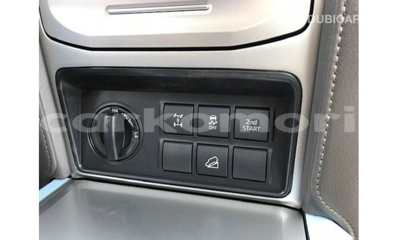 Acheter Import Voiture Toyota Prado Rouge à Import - Dubai, Grande Comore Acheter Import Voiture Toyota Prado Rouge à Import - Dubai, Grande Comore