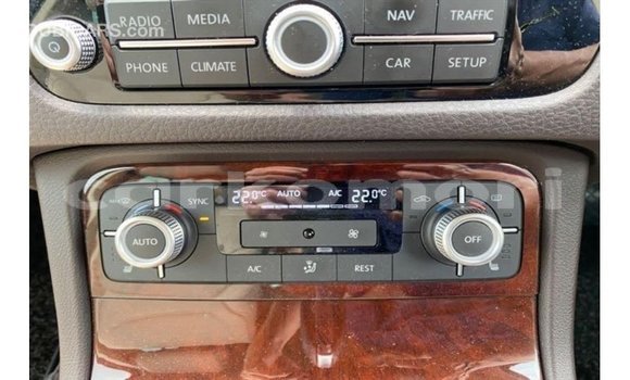 Acheter Import Voiture Volkswagen Touareg Autre à Import - Dubai, Grande Comore Acheter Import Voiture Volkswagen Touareg Autre à Import - Dubai, Grande Comore