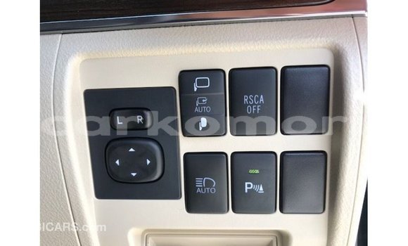 Acheter Import Voiture Toyota Land Cruiser Noir à Import - Dubai, Grande Comore Acheter Import Voiture Toyota Land Cruiser Noir à Import - Dubai, Grande Comore