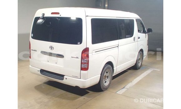 Acheter Import Voiture Toyota Hiace Blanc à Import - Dubai, Grande Comore Acheter Import Voiture Toyota Hiace Blanc à Import - Dubai, Grande Comore