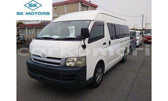 Acheter Import Voiture Toyota Hiace Blanc à Import - Dubai, Grande Comore Acheter Import Voiture Toyota Hiace Blanc à Import - Dubai, Grande Comore