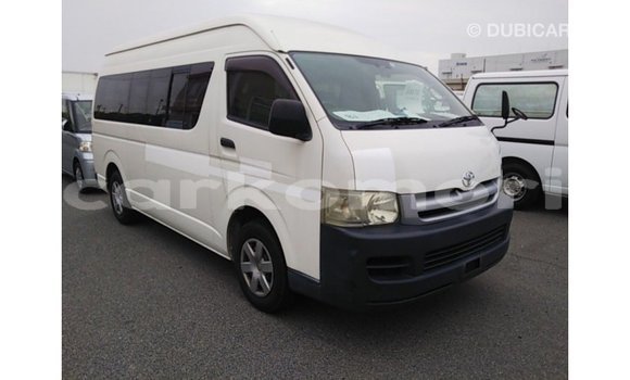 Acheter Import Voiture Toyota Hiace Blanc à Import - Dubai, Grande Comore Acheter Import Voiture Toyota Hiace Blanc à Import - Dubai, Grande Comore