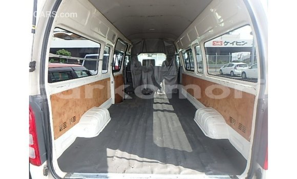 Acheter Import Voiture Toyota Hiace Blanc à Import - Dubai, Grande Comore Acheter Import Voiture Toyota Hiace Blanc à Import - Dubai, Grande Comore