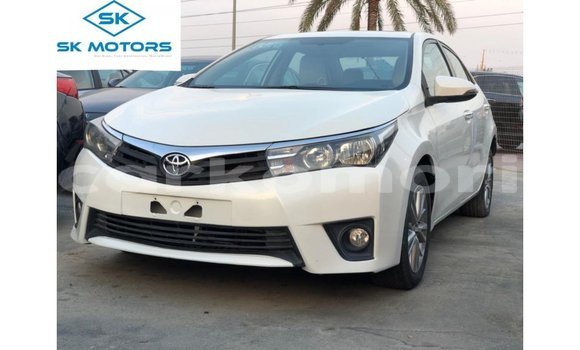 Acheter Import Voiture Toyota Corolla Blanc à Import - Dubai, Grande Comore Acheter Import Voiture Toyota Corolla Blanc à Import - Dubai, Grande Comore