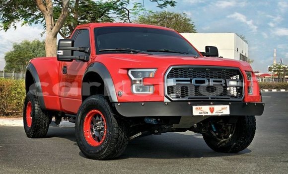 Acheter Import Voiture Ford Club Wagon Rouge à Import - Dubai, Grande Comore Acheter Import Voiture Ford Club Wagon Rouge à Import - Dubai, Grande Comore